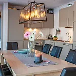 Semesterbostad 4 Star In *
